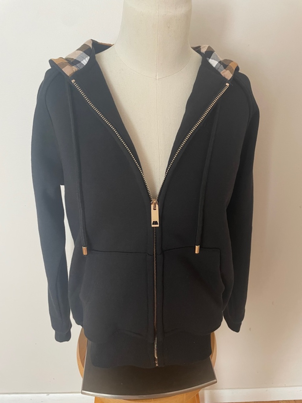 Burberry Hoodie Sweatshirt - excellent condition! - Picture 11 of 13